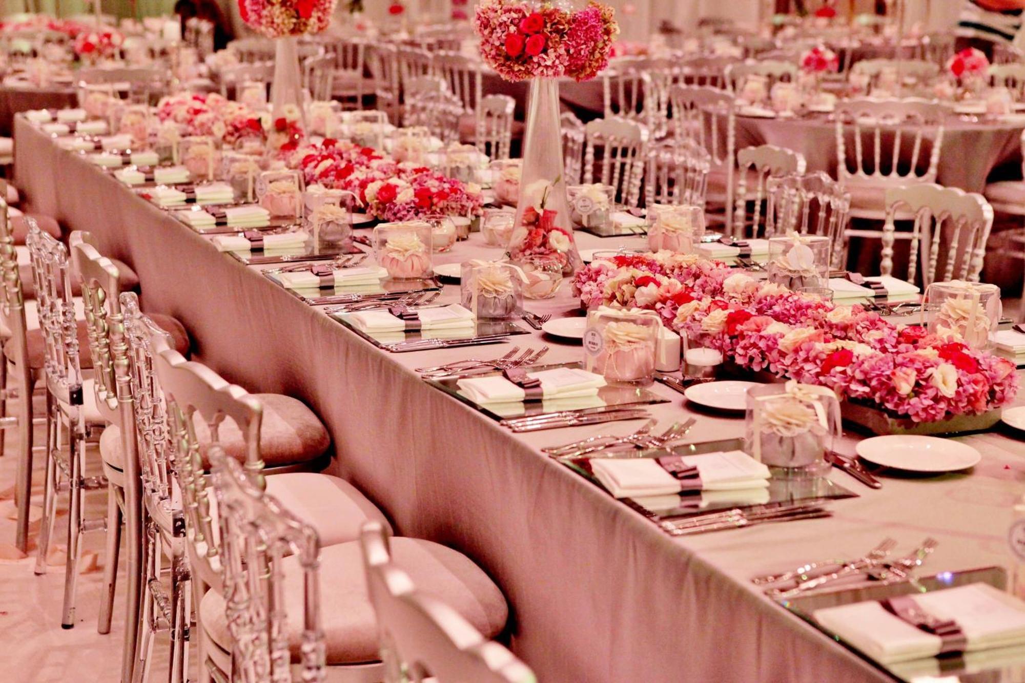 Sheraton Istanbul Atakoy Hotel Istambul Exterior foto A table set for a formal dinner