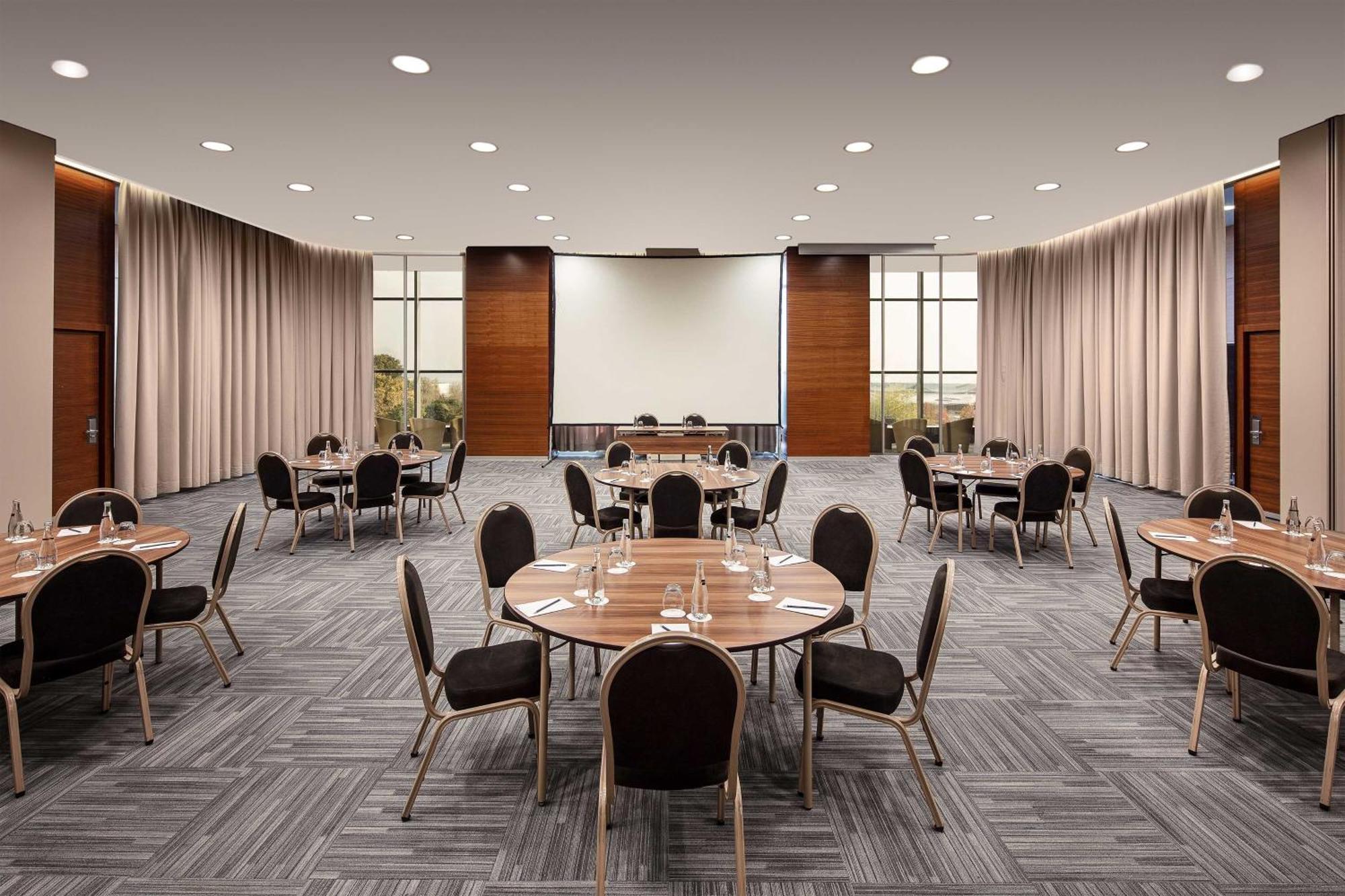 Sheraton Istanbul Atakoy Hotel Istambul Exterior foto Meeting room