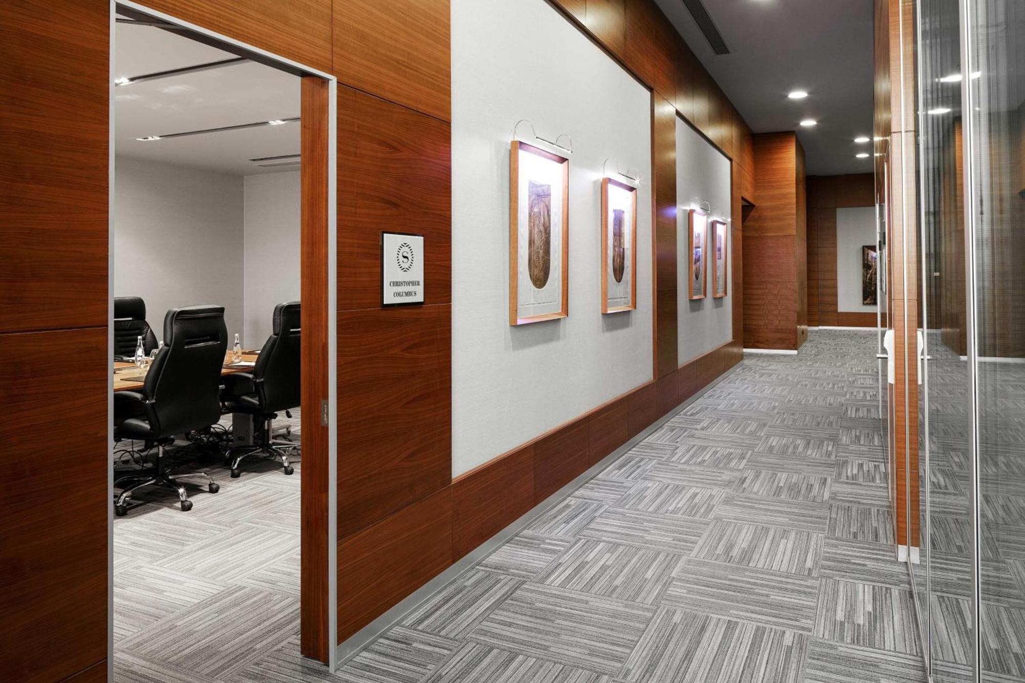 Sheraton Istanbul Atakoy Hotel Istambul Exterior foto Interior of the office of the United States Department of the Treasury